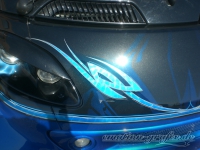 smart kandy blue hok - flakes-airbrush-kandyleafing custompainting close up